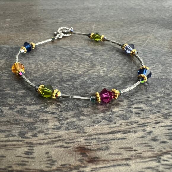 Multicolored jewel tone beaded silver t-clasp elegant bracelet - Picture 4 of 8